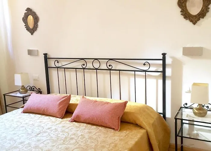 Pensión Flower Cozy 3*